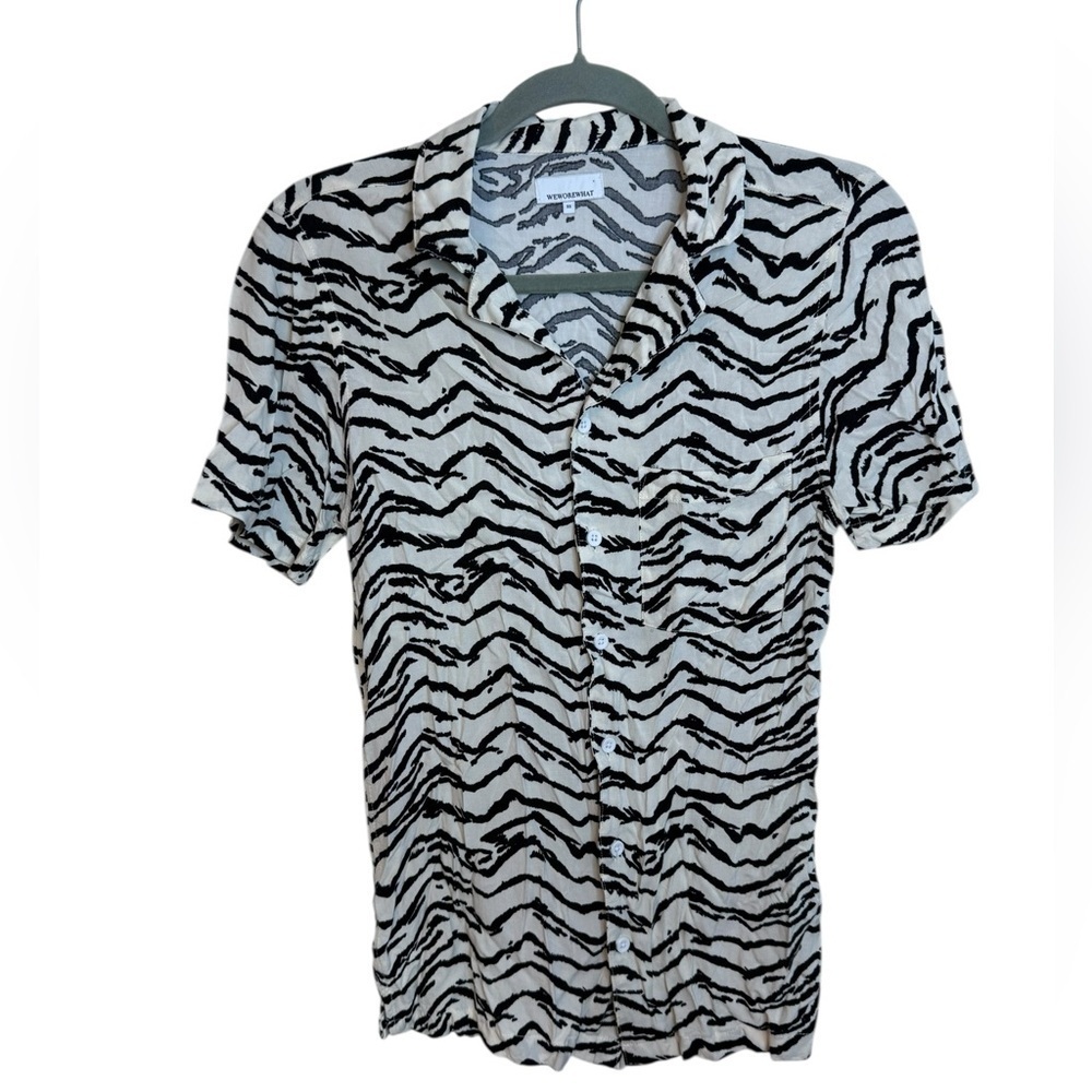 WeWoreWhat Short Sleeve Zebra Print Button Down Shirt
